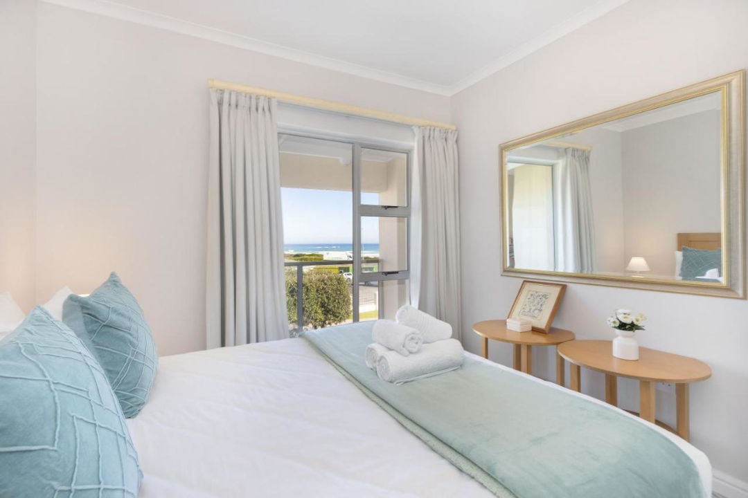 Main Bedroom Sea View